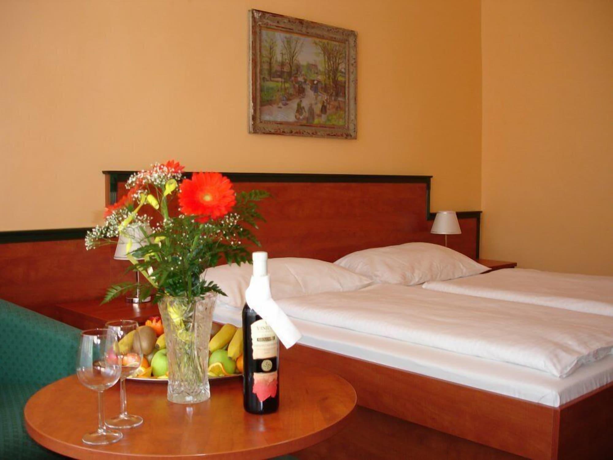 Ea Hotel Jessenius Карловы Вары Экстерьер фото