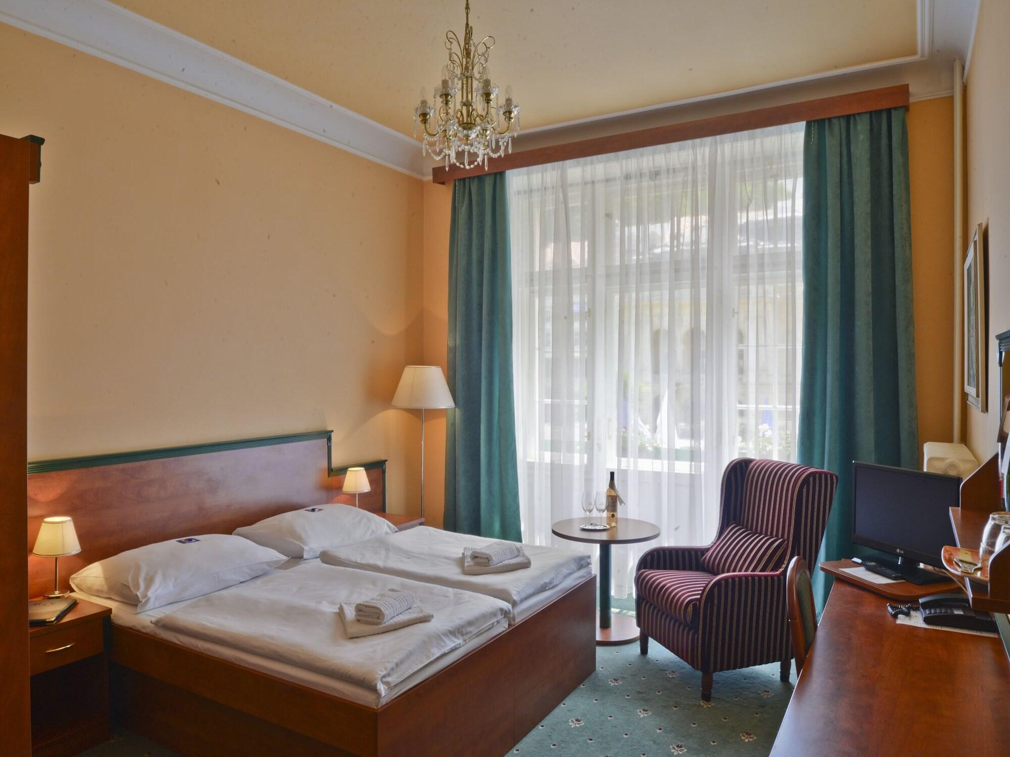 Ea Hotel Jessenius Карловы Вары Экстерьер фото