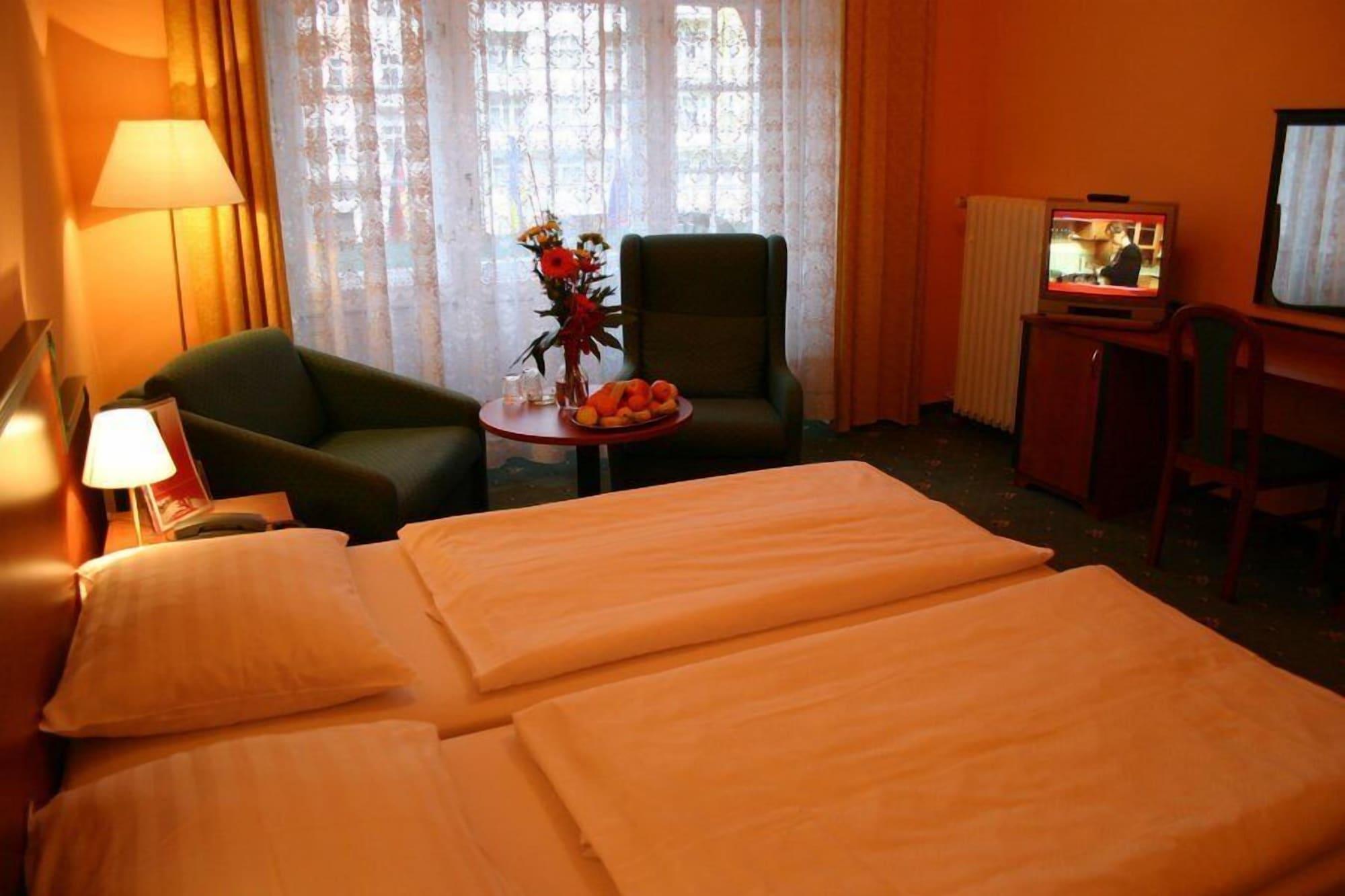 Ea Hotel Jessenius Карловы Вары Экстерьер фото