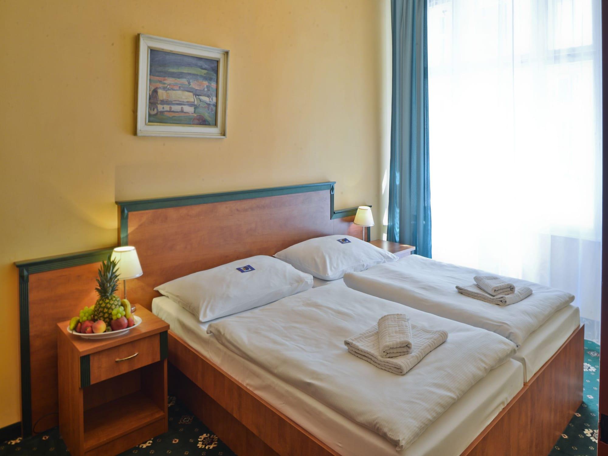 Ea Hotel Jessenius Карловы Вары Экстерьер фото