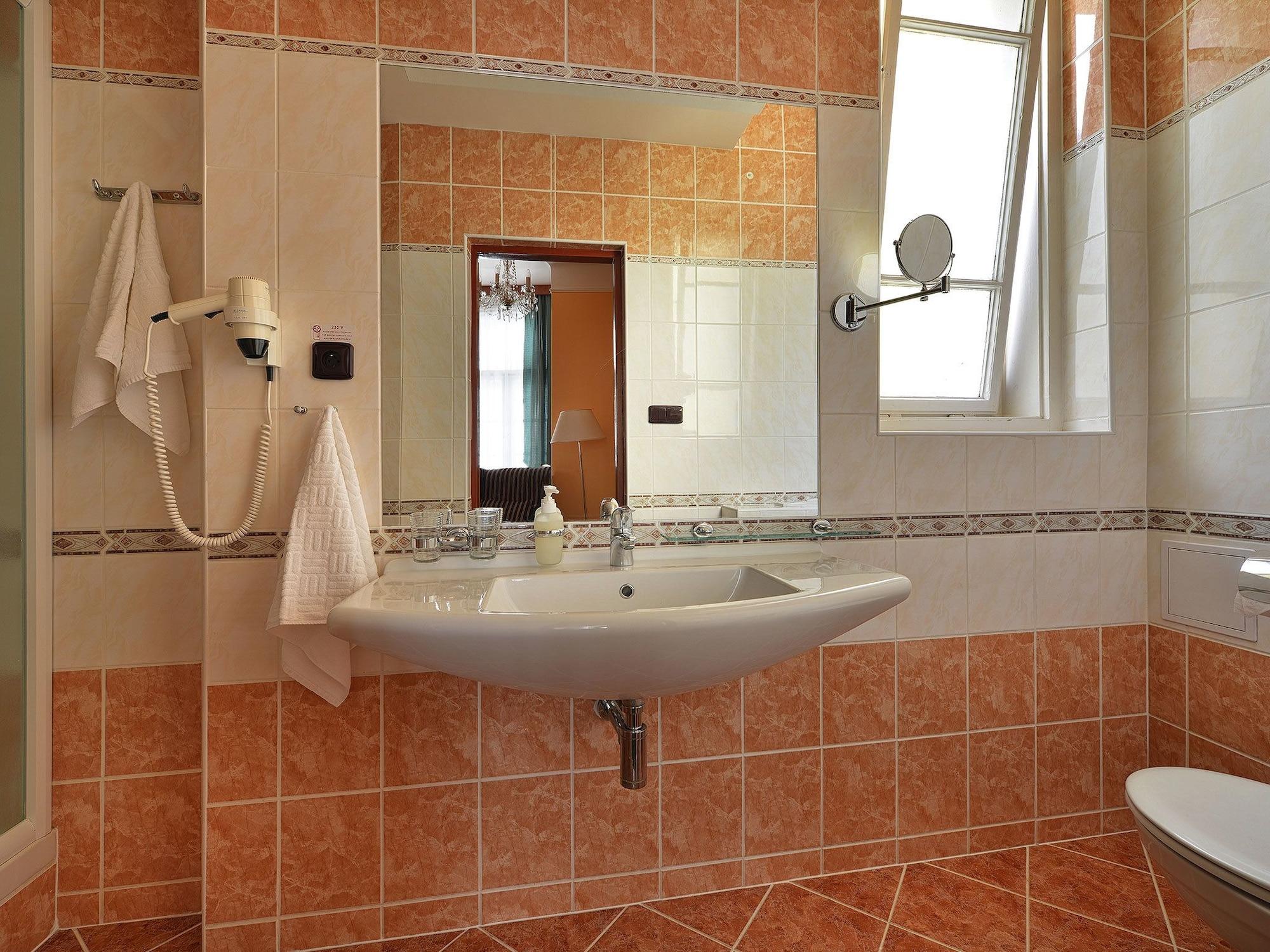 Ea Hotel Jessenius Карловы Вары Экстерьер фото