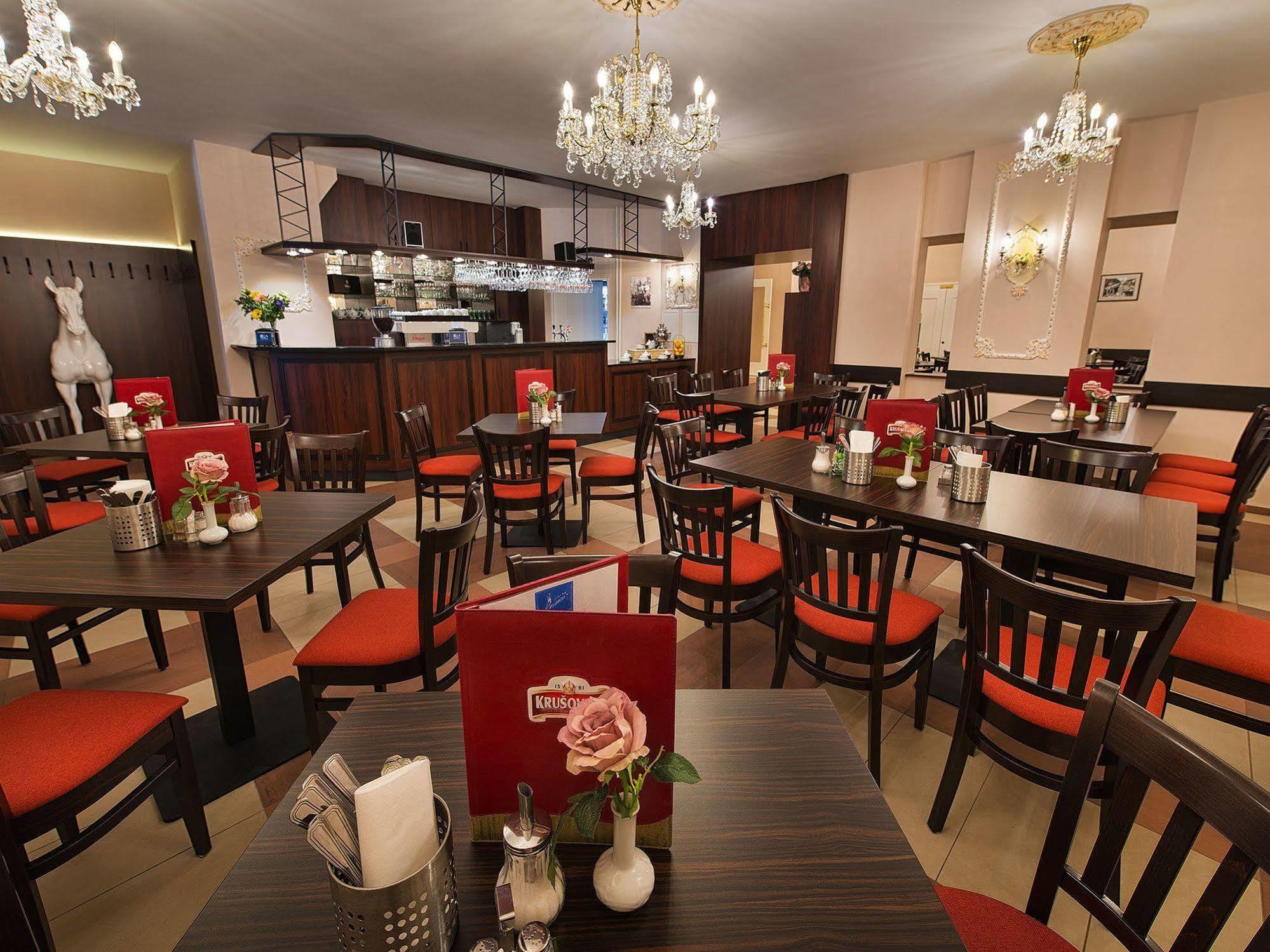 Ea Hotel Jessenius Карловы Вары Экстерьер фото
