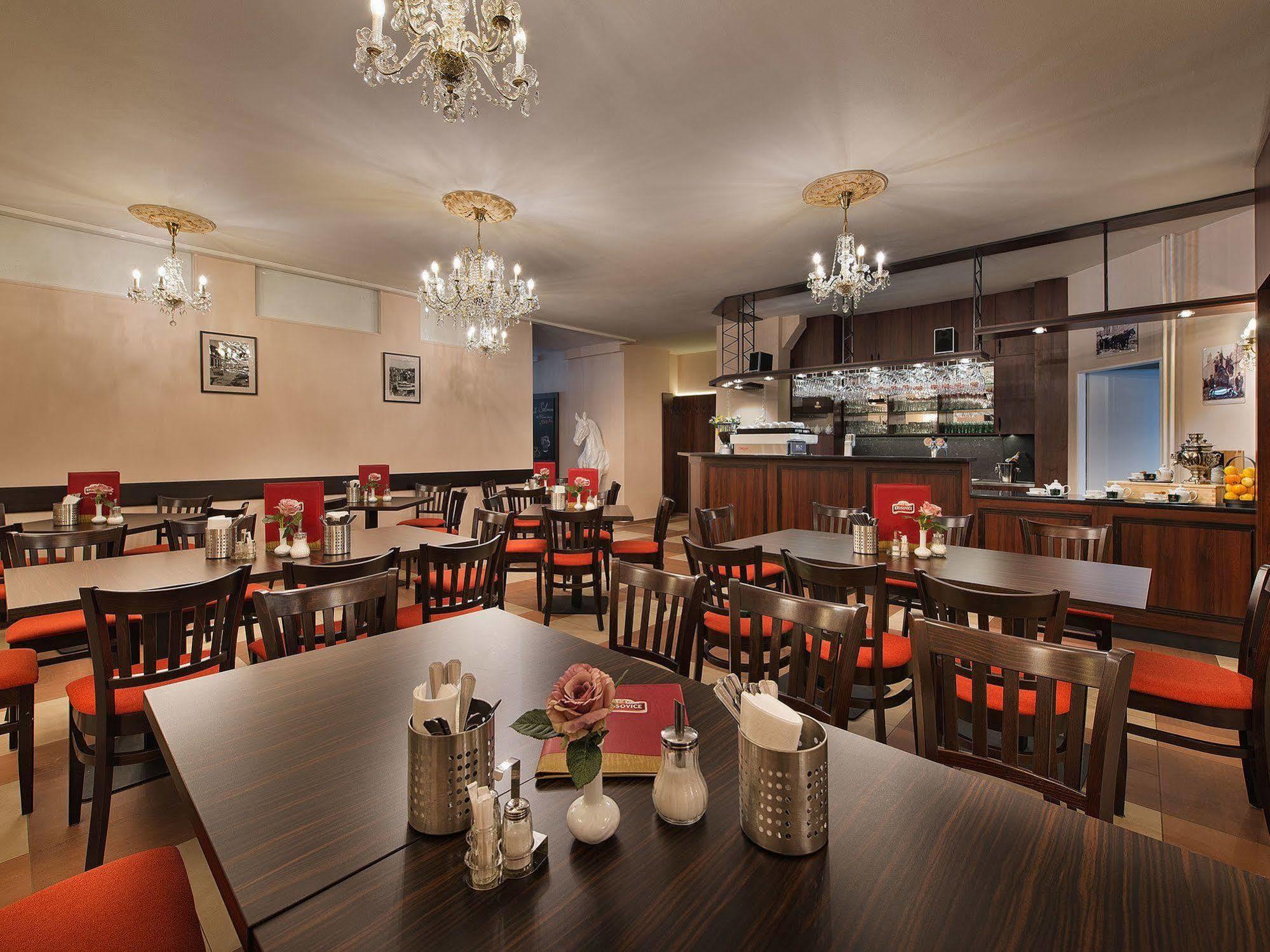Ea Hotel Jessenius Карловы Вары Экстерьер фото